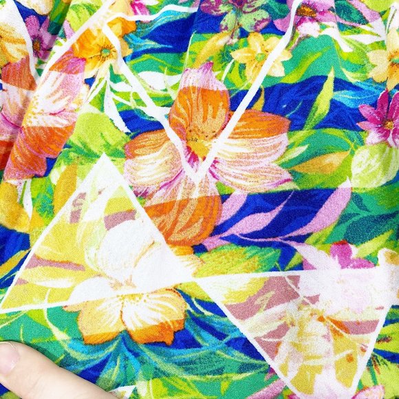 Decree Bright Floral Tropical Pattern Mini Shorts - Picture 5 of 7